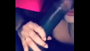 Big Ass White Girl do a Sloppy Blowjob on a Big Black Cock 1/2 Entire Video : 