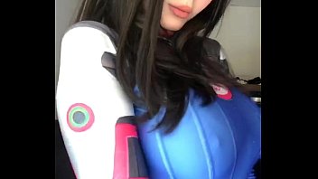 Jessica Beppler Cosplaying DVa 4