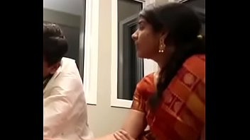 indian tamil village wife boobs in saree
