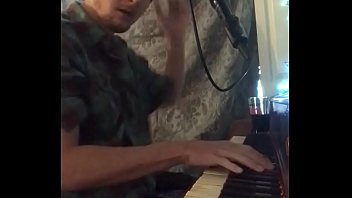Tom Bur Man Piano