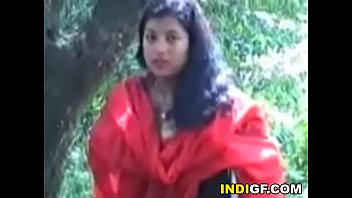 Desi bitch shows her big natural tits in the forest before I took her home and gives me a blowjob