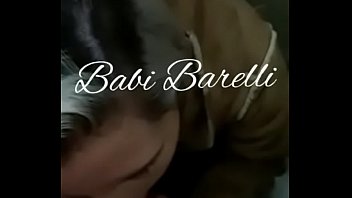 Babi Barelli GP de Porto Alegre, pagando boquete no elevador