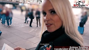 Deutsche Reife blonde milf mit tattoos abgeschleppt beim EroCom Date und gefickt