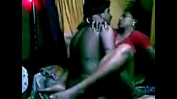 Mundiyampakkam Tamil hot housewife Mrs. Suganthi fucked at kitchen slab nude video