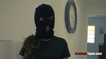 HOT Teen Robber Fucks For The Thrill