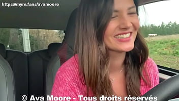 Ava Moore - Je pompe et vide les 3 mecs les plus rapides à me trouver! Grosses ejac' faciales